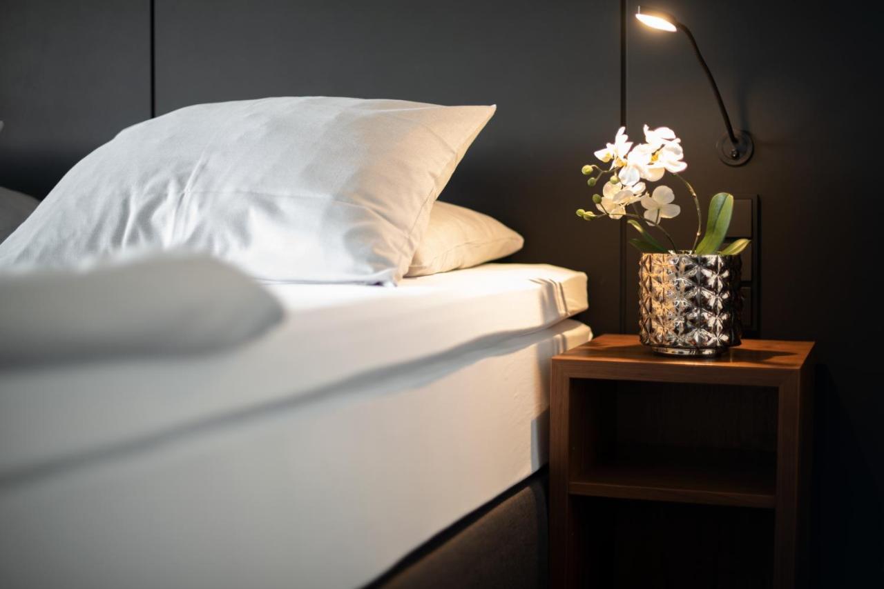 &Repeat Koeln Airport Hotel Eksteriør billede