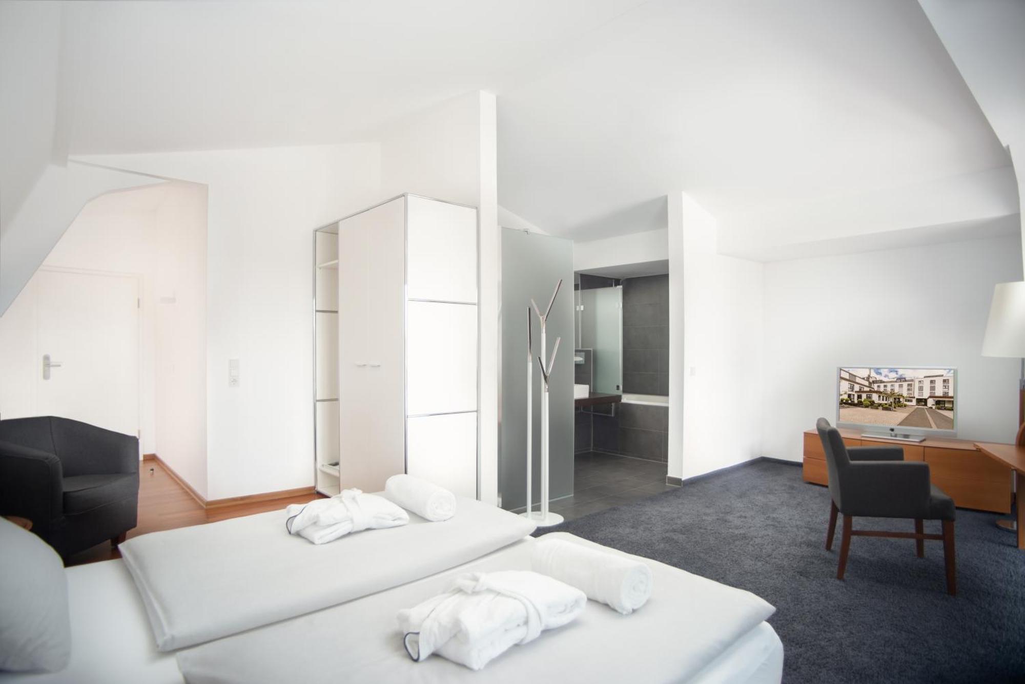 &Repeat Koeln Airport Hotel Eksteriør billede
